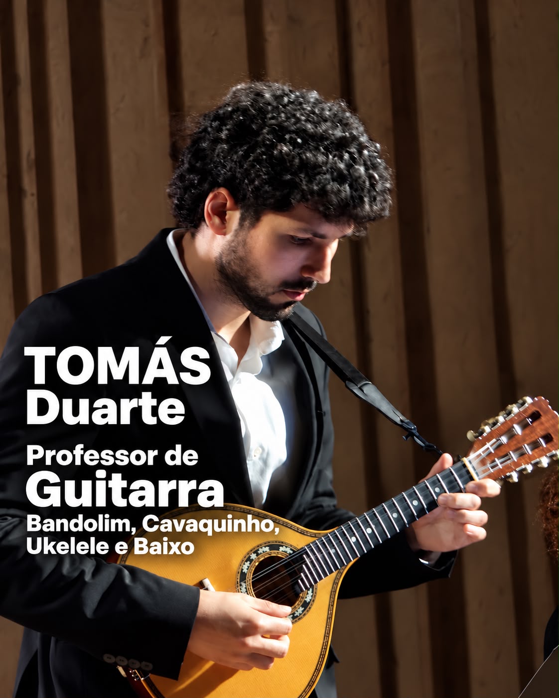 Tomás Duarte, professor de guitarra, bandolim, cavaquinho, ukulele e baixo
